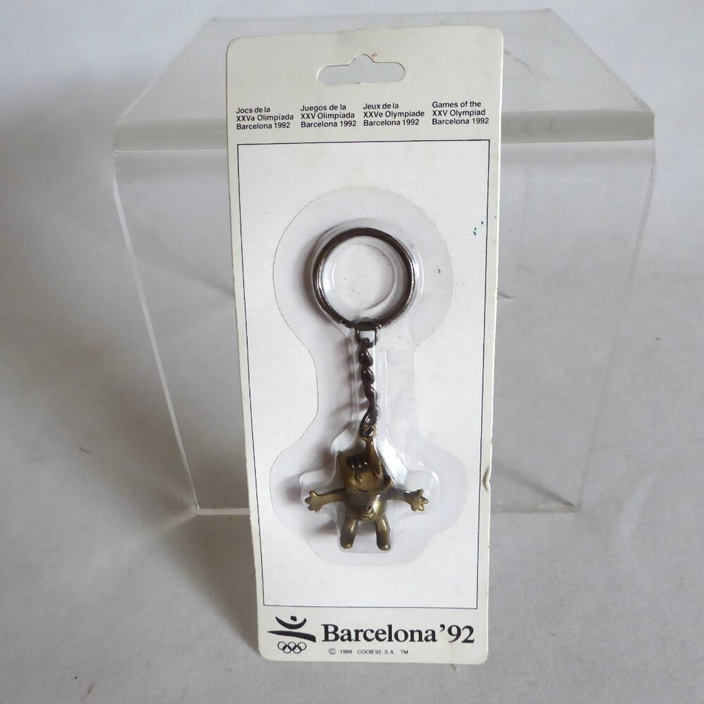 NEW VINTAGE 1992 BARCELONA SPAIN OLYMPICS MASCOT COBI BRASS KEYCHAIN
